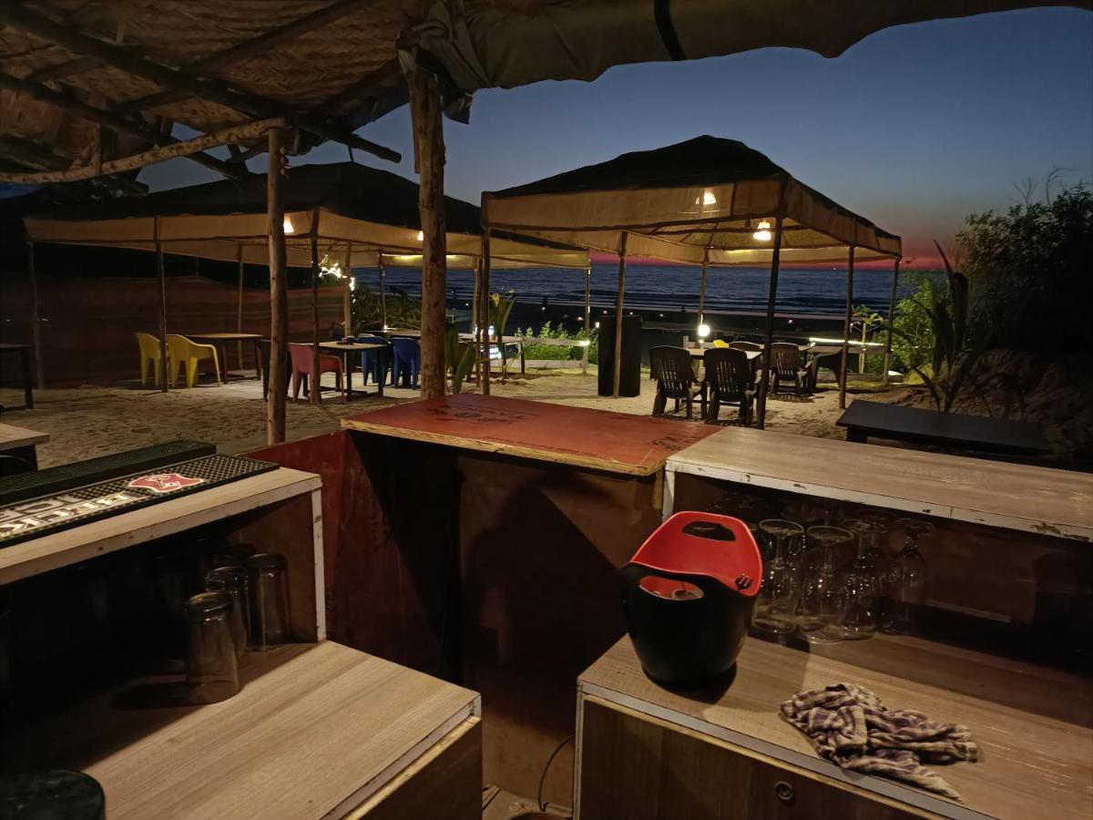 Shantaram Beach Huts Arambol Eksteriør billede