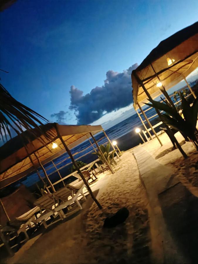 Shantaram Beach Huts Arambol Eksteriør billede