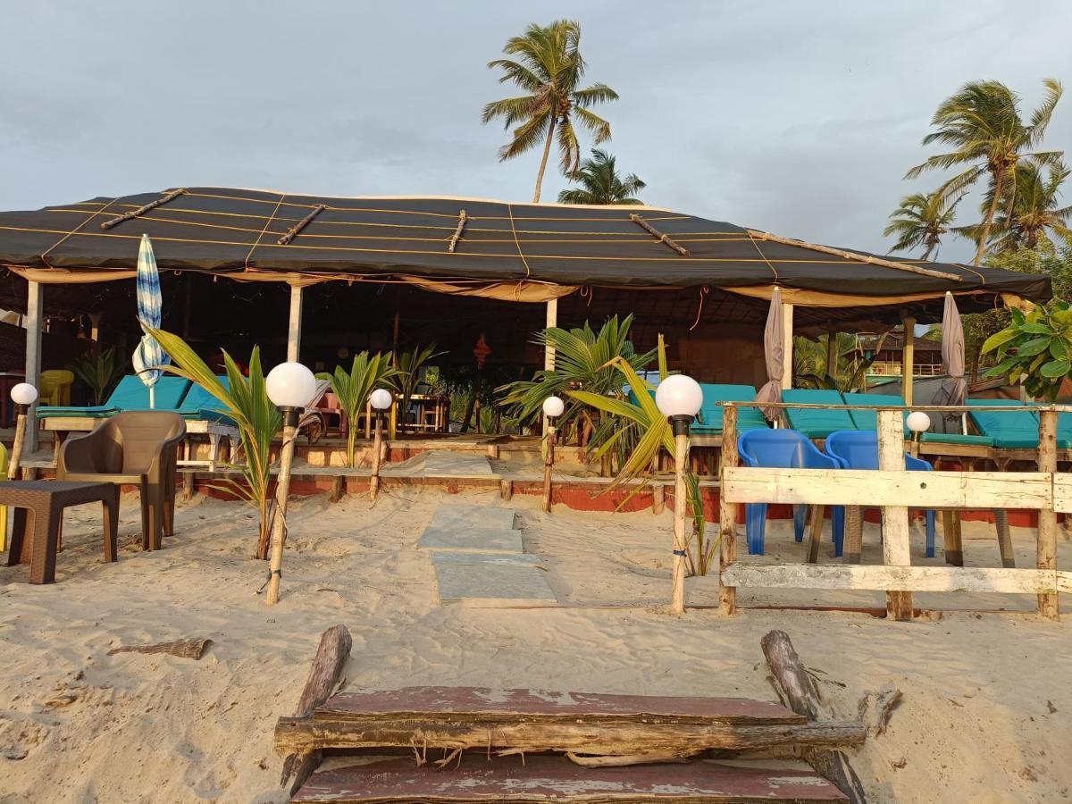 Shantaram Beach Huts Arambol Eksteriør billede